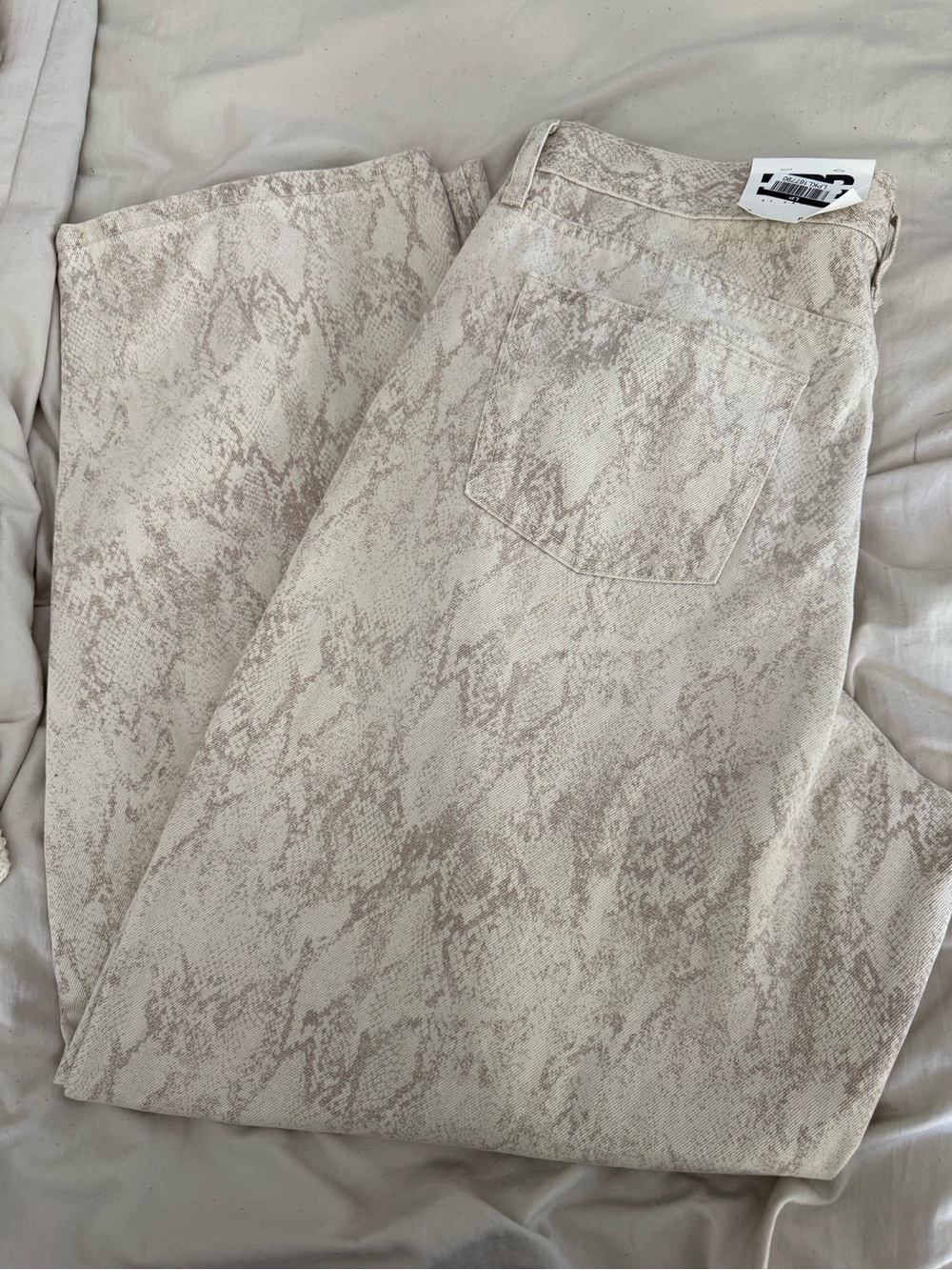 KB3 by Kahlana Snake Print Barrel Leg Jeans Women’s Size 12 High Rise Pants
